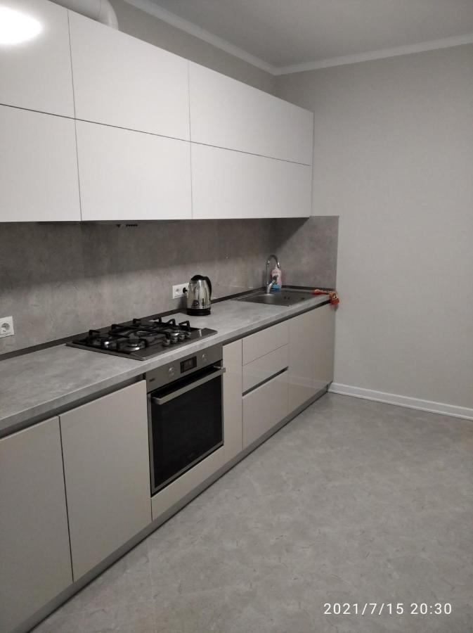 Ferienwohnung Жк Версаль Парк Irpin Exterior foto